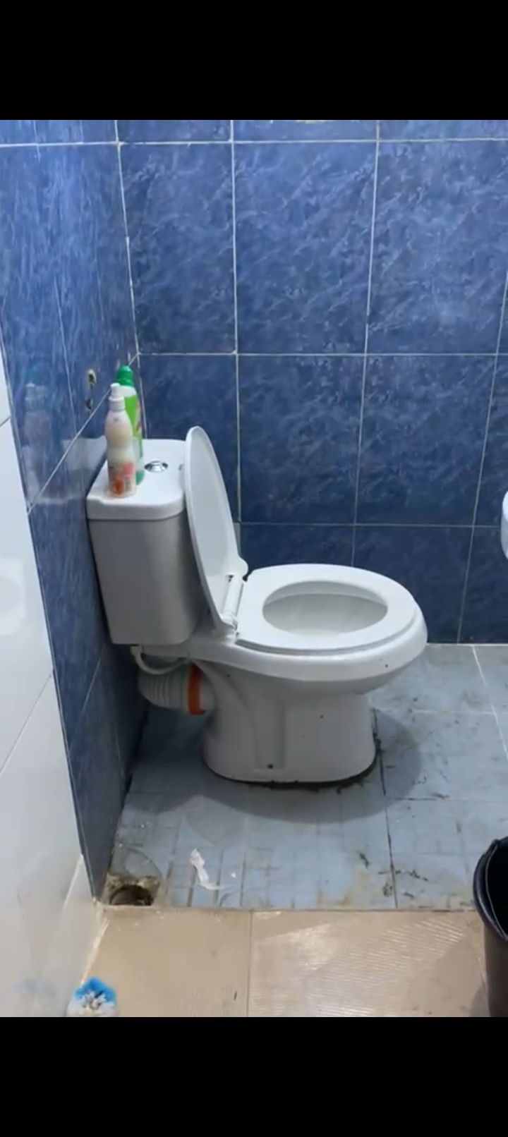 4 Man Room - Image 3