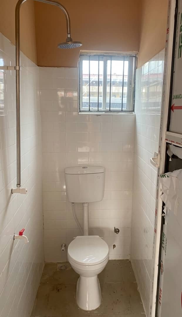 6-Man Room Female Hostel - Image 3